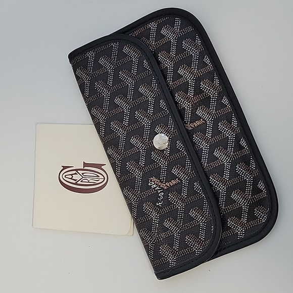 Goyard Handbags - GOYARD SAINT LOUIS POUCH